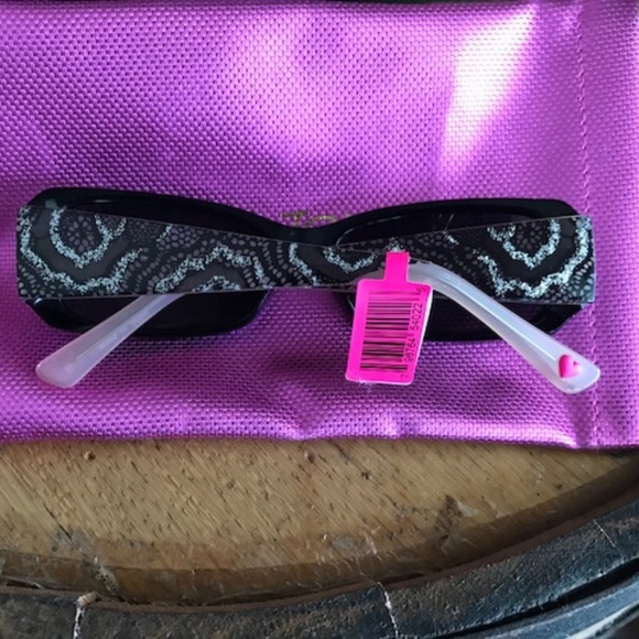 BETSEY JOHNSON Raven Lace UV Sunglasses 4 main image 6
